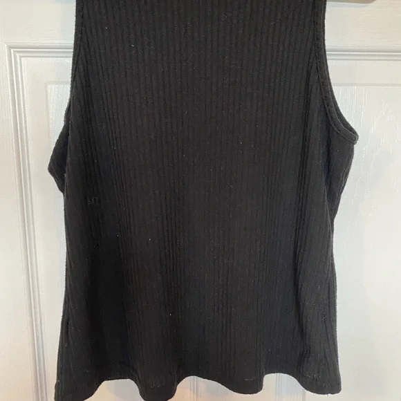 SHEIN Black Ribbed Tank Top - Picture 3 of 9